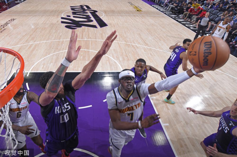 与更多数据 与更多数据